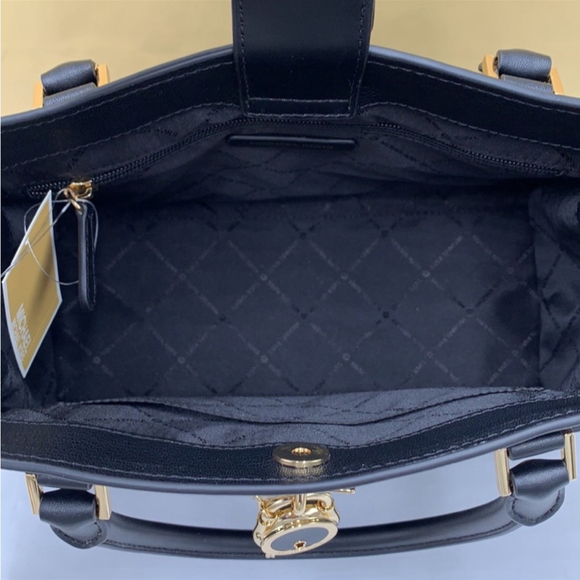 Michael Kors Hamilton Meidum
Satchel Shoulder Crossbody Bag
Black color - Picture 9 of 16